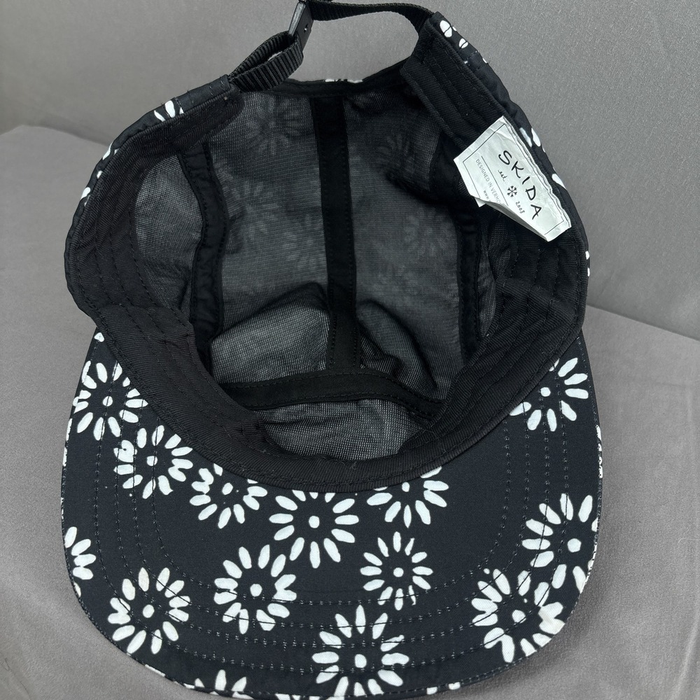 Skida Black/White Flower Burst 5-Panel Running Hat Adjustable Cap - Picture 4 of 6